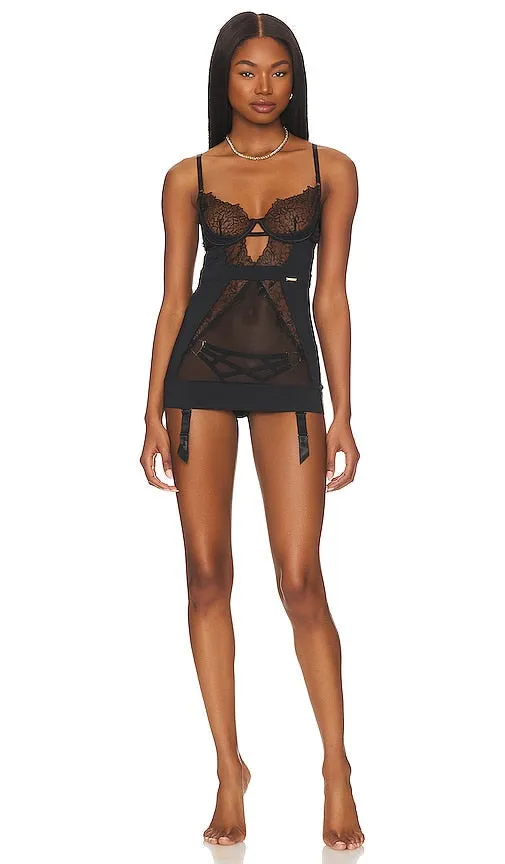 BLUEBELLA Alanna Longline Basque in Black